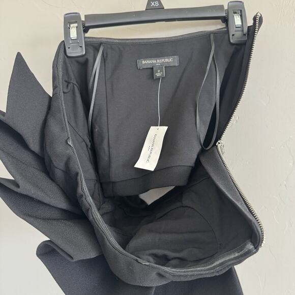 NWT Banana Republic Cropped Ruffle Top Black Woman’s Size 2 Zip Up Tube Top - Picture 4 of 10